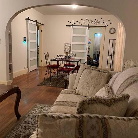 Comfortable 2-Bdrm Spacious Home With Wifi & Patio อินเดียนาโพลิส ภายนอก รูปภาพ
