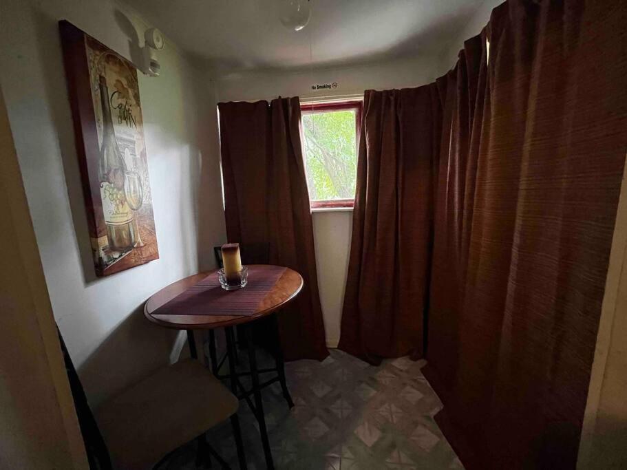 Comfortable 2-Bdrm Spacious Home With Wifi & Patio อินเดียนาโพลิส ภายนอก รูปภาพ