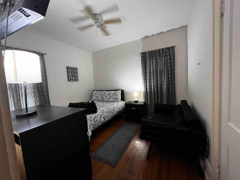 Comfortable 2-Bdrm Spacious Home With Wifi & Patio อินเดียนาโพลิส ภายนอก รูปภาพ