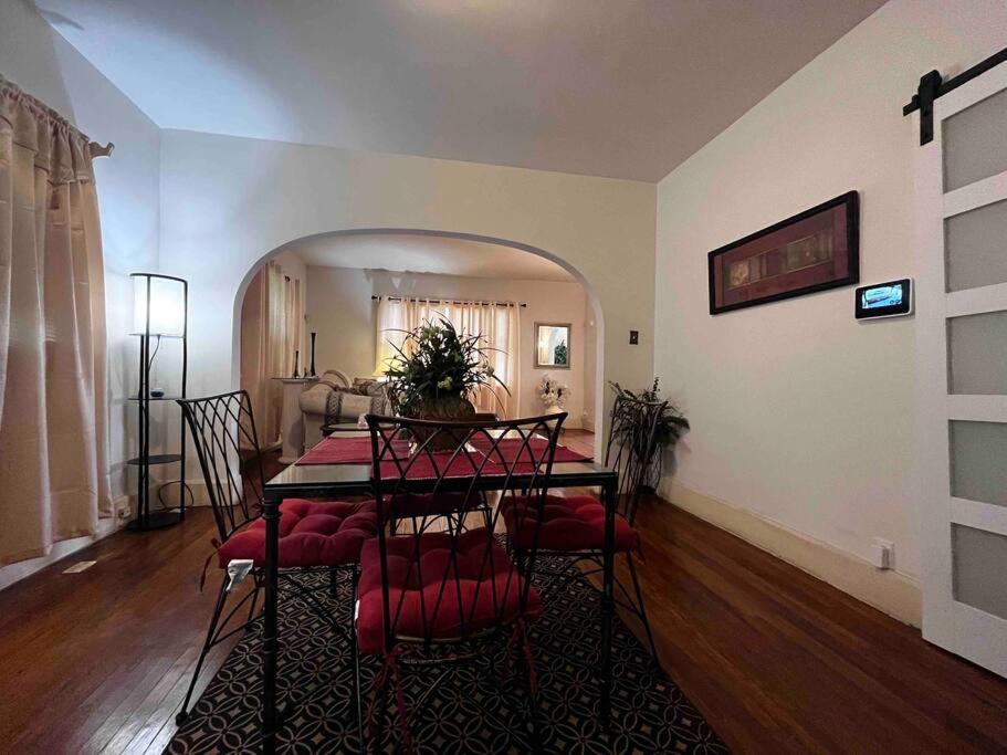 Comfortable 2-Bdrm Spacious Home With Wifi & Patio อินเดียนาโพลิส ภายนอก รูปภาพ