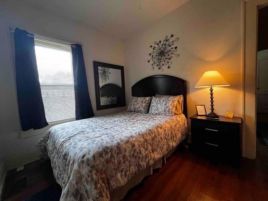 Comfortable 2-Bdrm Spacious Home With Wifi & Patio อินเดียนาโพลิส ภายนอก รูปภาพ